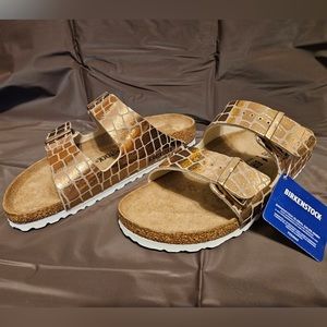 New Birkenstock two strap Gator gleam bronze size 8